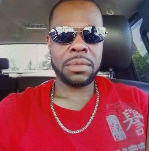 Meet your Posher, Rene